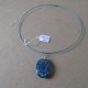 Pendentif résine ovale semi arrondi peinture à effet sur câble turquoise BPE014001