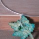 Collier pendentif en résine décor peinture à effet feuille BPE002001